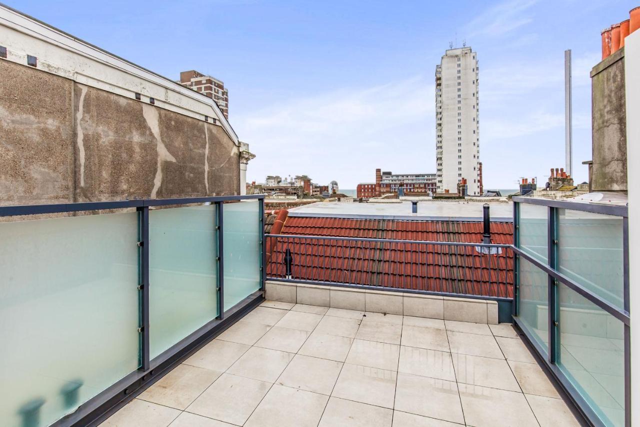 The I360 Flat, Penthouse, Sea View, Large Private Roof Terrace, 2 Bedroom, Up To 6 Guests *