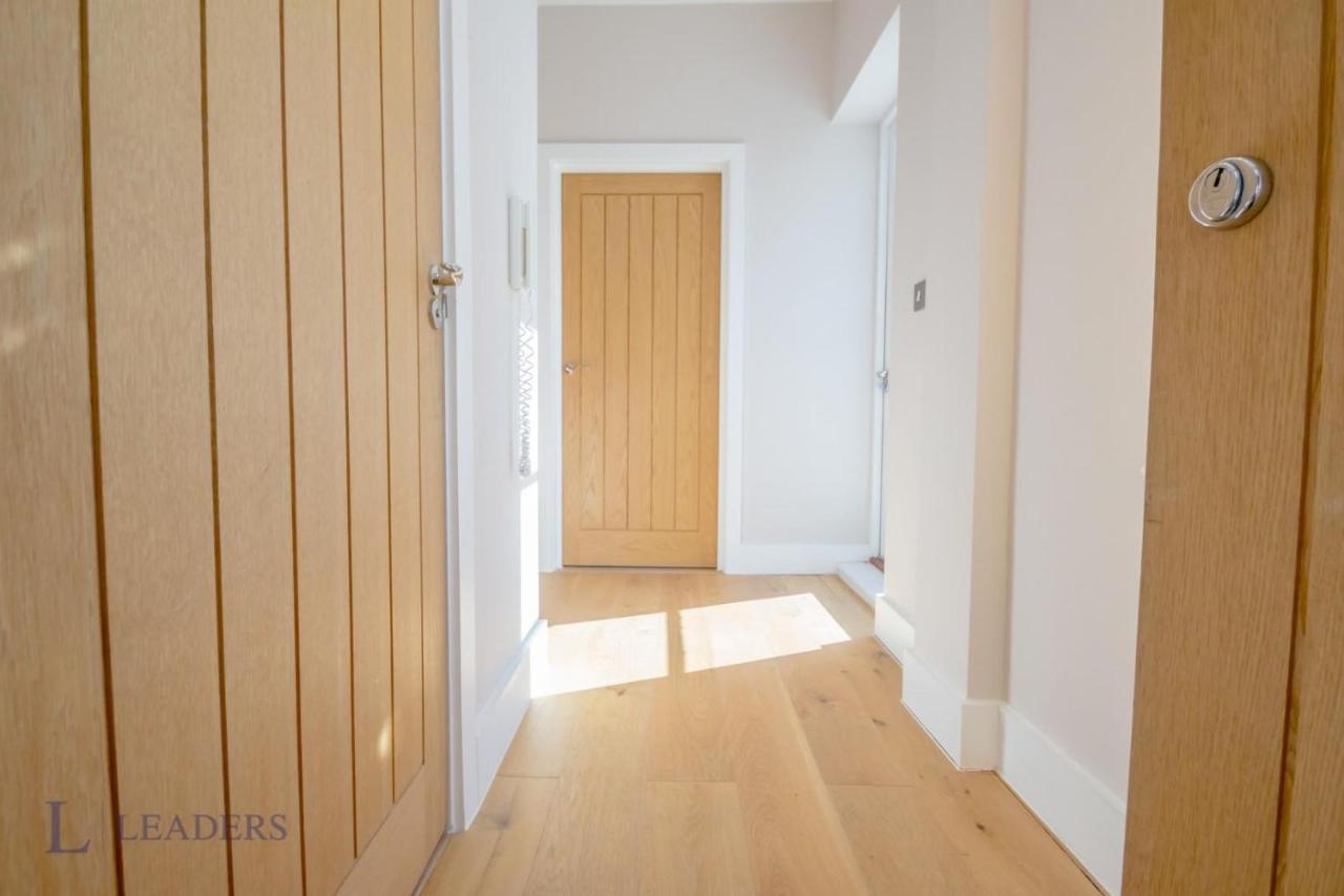 The I360 Flat, Penthouse, Sea View, Large Private Roof Terrace, 2 Bedroom, Up To 6 Guests Appartement Hove