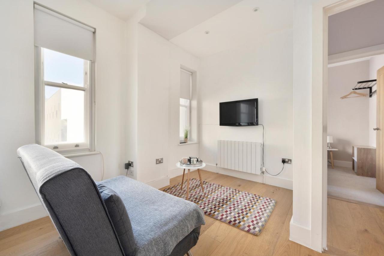 The I360 Flat, Penthouse, Sea View, Large Private Roof Terrace, 2 Bedroom, Up To 6 Guests * Hove