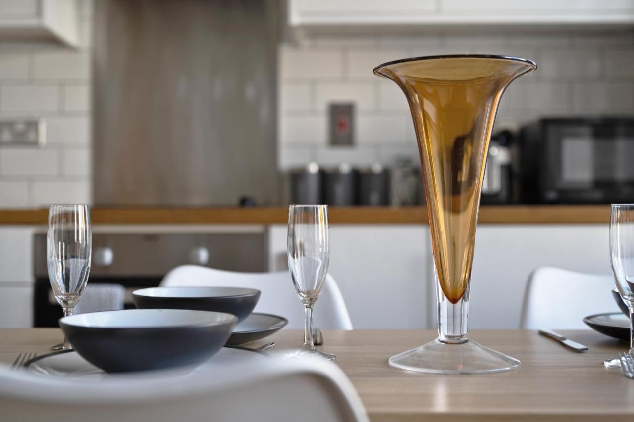 The I360 Flat, Penthouse, Sea View, Large Private Roof Terrace, 2 Bedroom, Up To 6 Guests